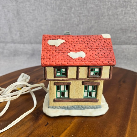 Dickens Collectibles Fabric Shop Lighted Porcelain House Christmas Village Decor - Picture 4 of 7